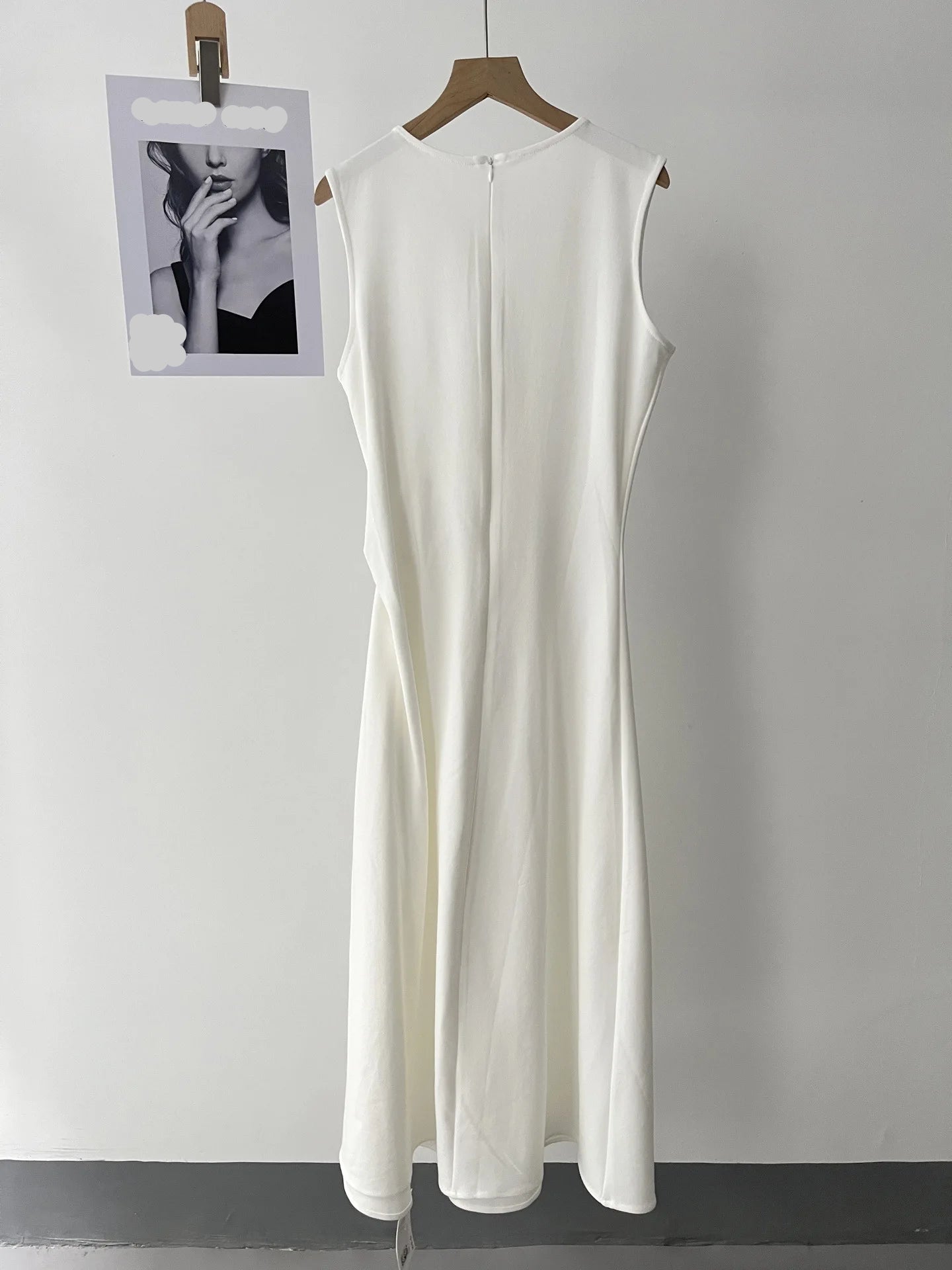 Side-Knotted Simple Sleeveless A-Line Dress