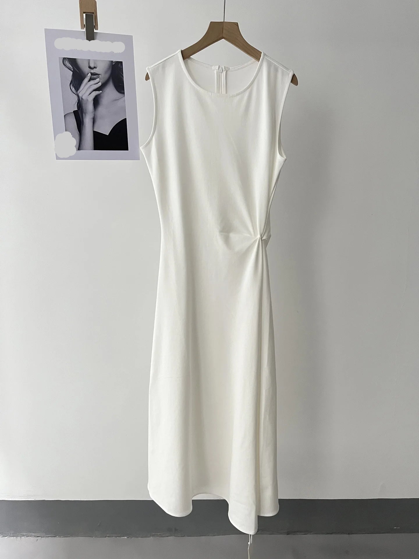 Side-Knotted Simple Sleeveless A-Line Dress